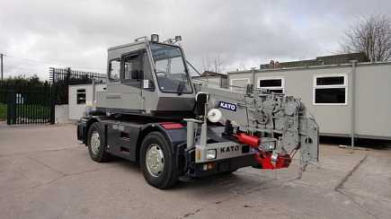 Автокран короткобазный KATO MR-100 – кран 10 т, стрела 22 м