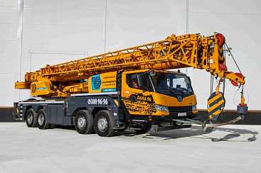 Автокран XCMG XCT70_S – кран 70 т, стрела 42 м