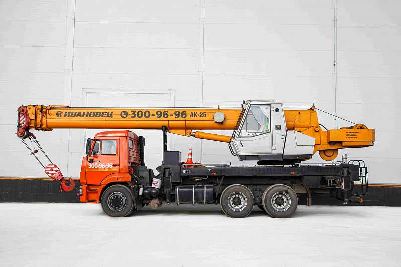 Автокран КАМАЗ – кран 25 т, стрела 31 м
